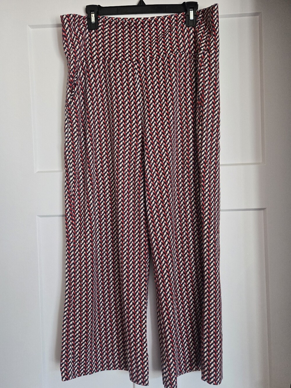 Cabi Kelly Crops - Picture 2 of 4